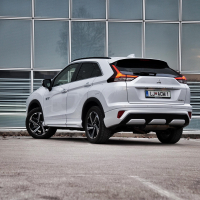 Mitsubishi eclipse cross PHEV 2.4 S-AWC 4WD diamond - test 2022