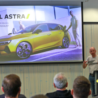 Člani AMZS za volanom nove opel astre - reportaža 2022