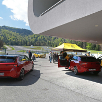Člani AMZS za volanom nove opel astre - reportaža 2022