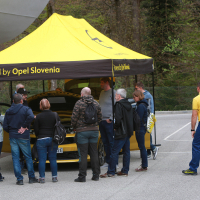 Člani AMZS za volanom nove opel astre - reportaža 2022