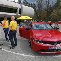 Člani AMZS za volanom nove opel astre - reportaža 2022