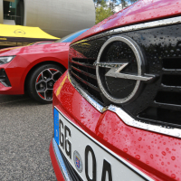 Člani AMZS za volanom nove opel astre - reportaža 2022