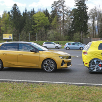 Člani AMZS za volanom nove opel astre - reportaža 2022