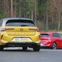 Člani AMZS za volanom nove opel astre - reportaža 2022