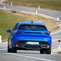 Peugeot 308 1,6 THP hybrid 225 GT - test 2022