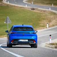 Peugeot 308 1,6 THP hybrid 225 GT - test 2022