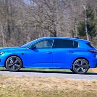 Peugeot 308 1,6 THP hybrid 225 GT - test 2022