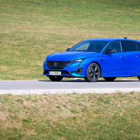 Peugeot 308 1,6 THP hybrid 225 GT - test 2022