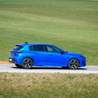 Peugeot 308 1,6 THP hybrid 225 GT - test 2022