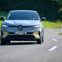 Renault megane e-tech iconic EV60 160 kW - test 2022