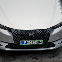 DS 4 e-tense 225 EAT8 performance line plus - test 2022