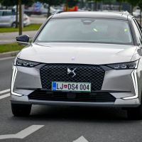 DS 4 e-tense 225 EAT8 performance line plus - test 2022