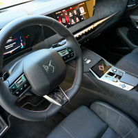 DS 4 e-tense 225 EAT8 performance line plus - test 2022