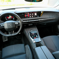 DS 4 e-tense 225 EAT8 performance line plus - test 2022