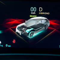 DS 4 e-tense 225 EAT8 performance line plus - test 2022