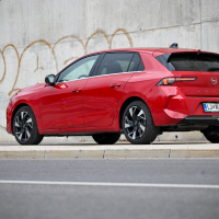 Opel astra 1,2 turbo elegance AT8 - test 2022