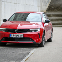 Opel astra 1,2 turbo elegance AT8 - test 2022