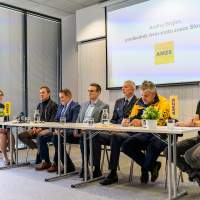 Vozi 125 z glavo - novinarska konferenca v CVV