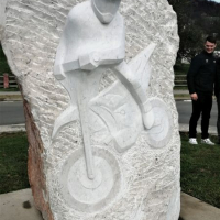 Skulptura Pečke Gajser