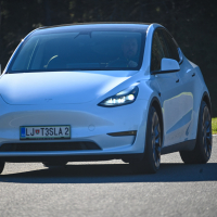 Tesla model Y AWD performance - test 2022