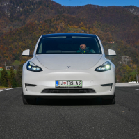 Tesla model Y AWD performance - test 2022