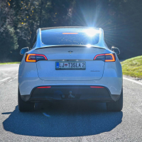 Tesla model Y AWD performance - test 2022