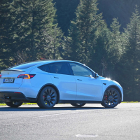 Tesla model Y AWD performance - test 2022