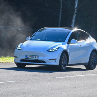 Tesla model Y AWD performance - test 2022
