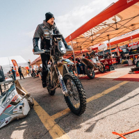 Simon Marčič v cilju 45. relija Dakar