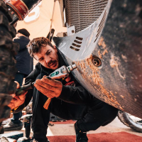 Simon Marčič v cilju 45. relija Dakar