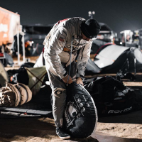 Simon Marčič v cilju 45. relija Dakar