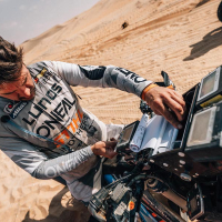 Simon Marčič v cilju 45. relija Dakar