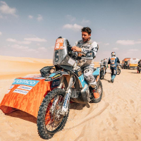 Simon Marčič v cilju 45. relija Dakar