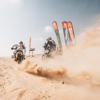 Simon Marčič v cilju 45. relija Dakar