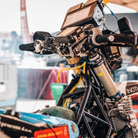 Simon Marčič v cilju 45. relija Dakar