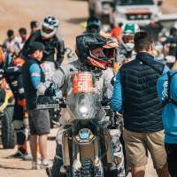 Simon Marčič v cilju 45. relija Dakar