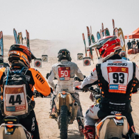 Simon Marčič v cilju 45. relija Dakar