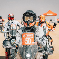 Simon Marčič v cilju 45. relija Dakar