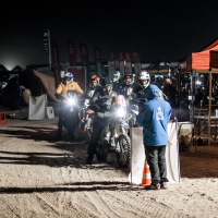 Simon Marčič v cilju 45. relija Dakar