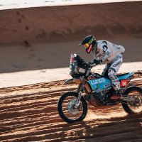 Simon Marčič v cilju 45. relija Dakar