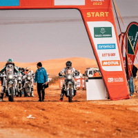 Simon Marčič v cilju 45. relija Dakar