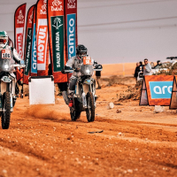 Simon Marčič v cilju 45. relija Dakar