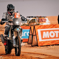 Simon Marčič v cilju 45. relija Dakar