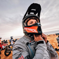 Simon Marčič v cilju 45. relija Dakar