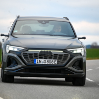 Audi Q8 e-tron - za volanom 2023