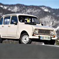 Katrca Renault 4 GTLJ Borut Pahor