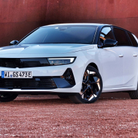 Opel astra GSe - za volanom 2023