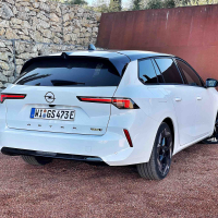 Opel astra GSe - za volanom 2023