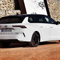 Opel astra GSe - za volanom 2023