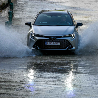 Toyota corolla prenovljena - za volanom 2023